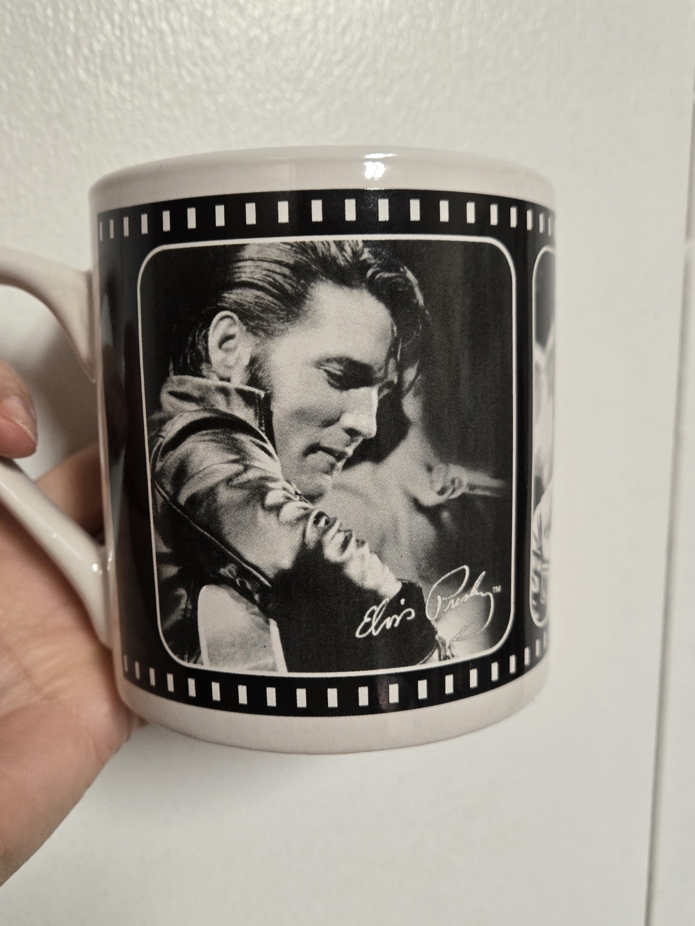 Elvis Presley Signature Product 14 Oz Black White Film Strip Mug